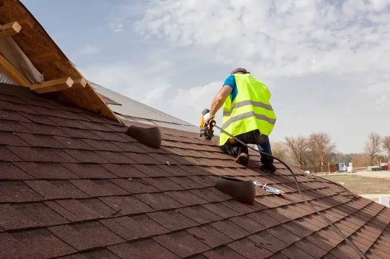 HOW ASPHALT ROOFING IMPROVES YOUR HOME’S VALUE IN DENVER
