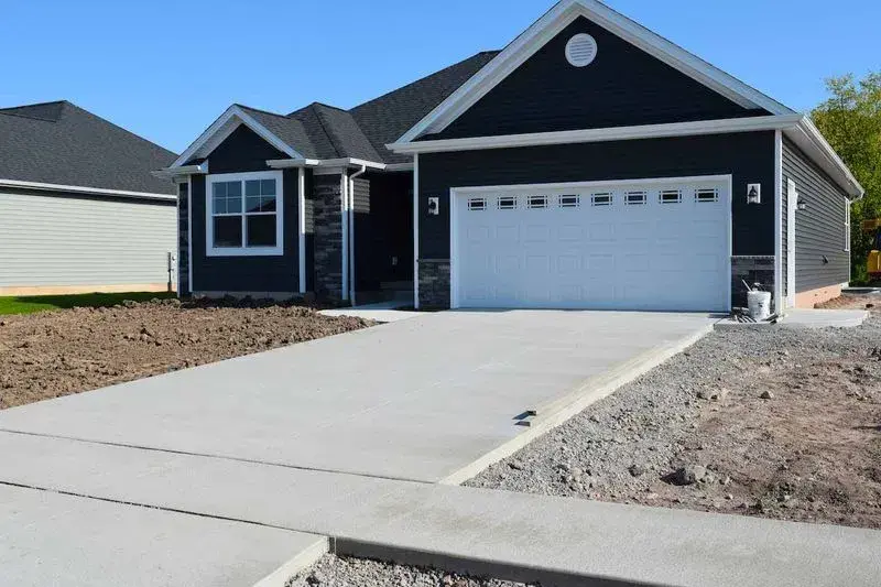 WHAT IS THE BEST MATERIAL TO USE FOR YOUR DRIVEWAY?