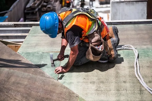 How to Choose the Right Company for Roofing Services